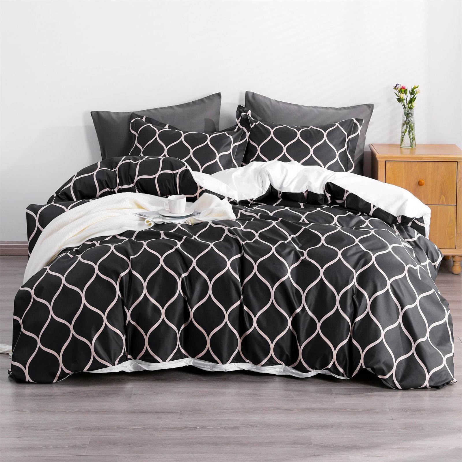 NTBAY 2/3 Pieces Curve Pattern Microfiber Duvet Cover Set - NTBAY