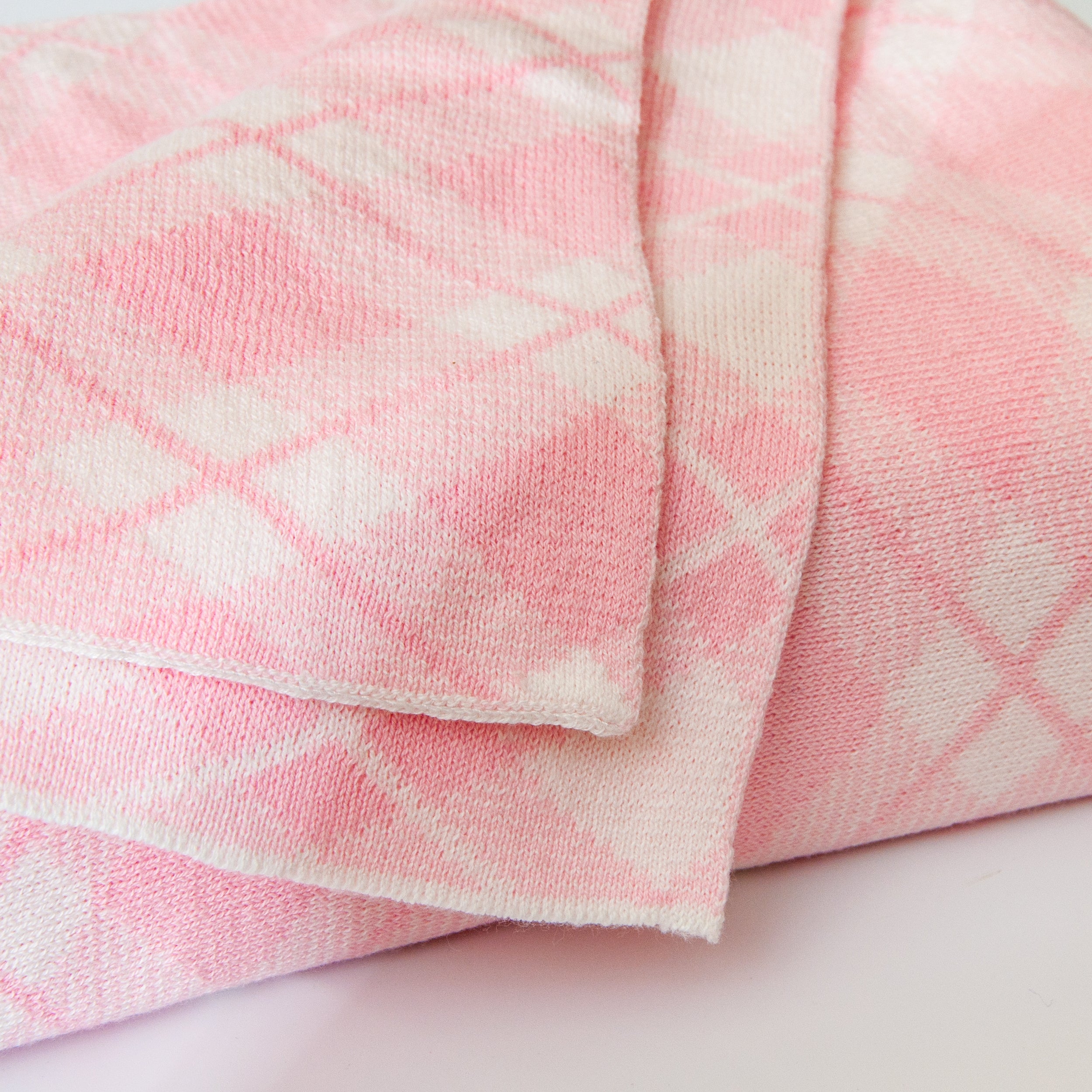 NTBAY Cotton Cable Knit Grid Toddler Blanket – Soft & Warm